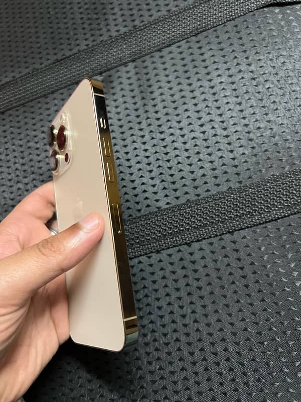 iphone 13 pro 10/10 condition 6