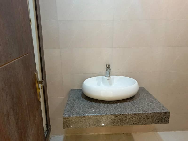 1 BED STUDIO APARTMENT FOR SALE IN BAHRIA TOWN LAHORE 7