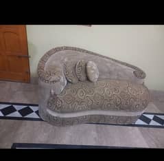 7 Seater Sofa Set slightly Used. . only 3 seater is used