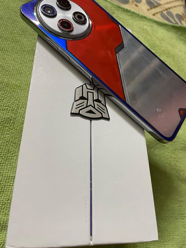 Tecno Spark 30 Pro Transformers Edition 8/128 (Just Box Opened) 3