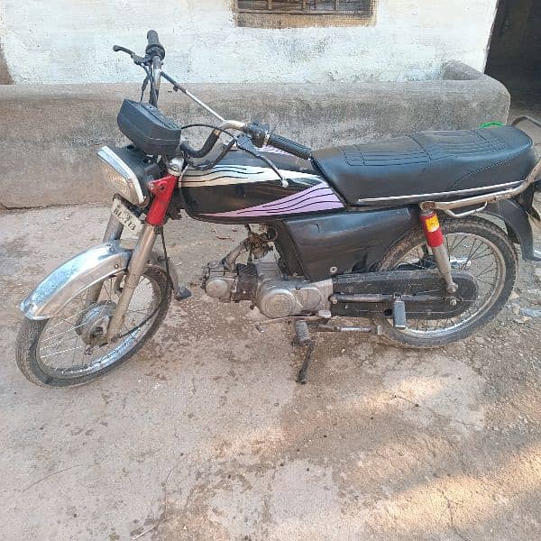 2012 model hai yamaha dhoom islamabad number hai 3