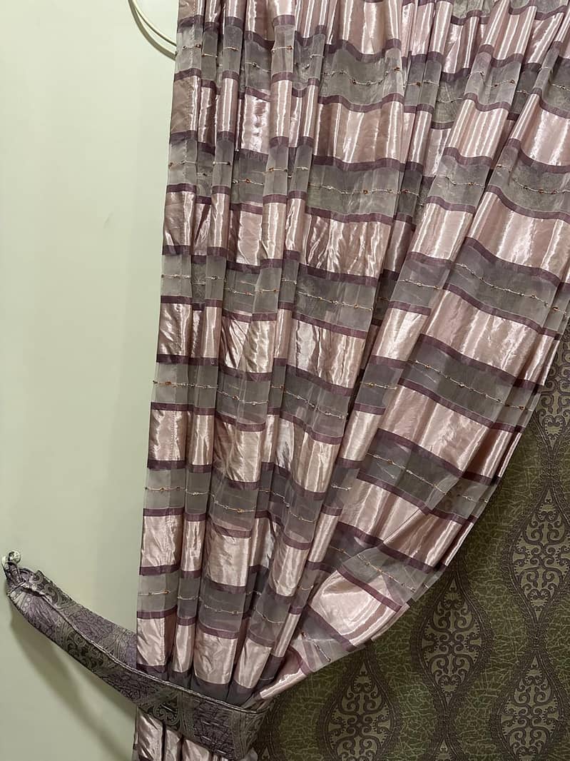 Hira curtains 2