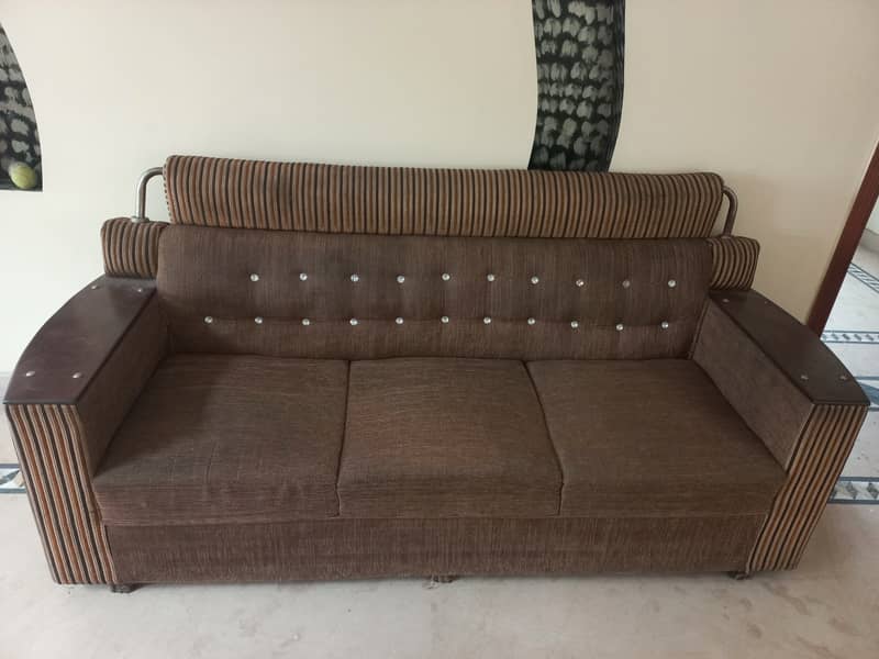 3 seater in excellent condition 02 piece 0