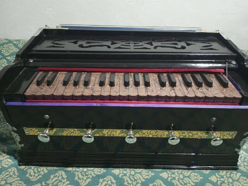 Pure German Jubilate Harmonium 1