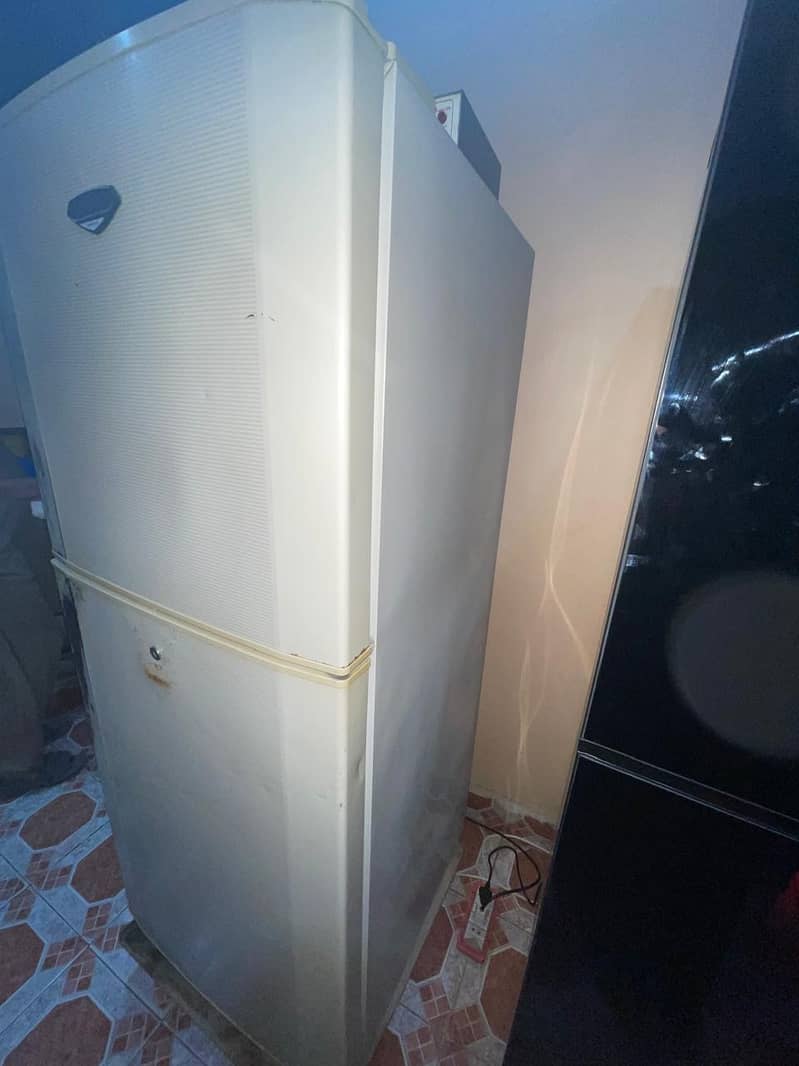 Haier refrigerator All good working colour white 2