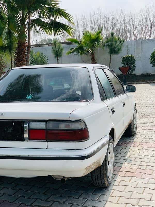 Toyota Corolla 1989 7