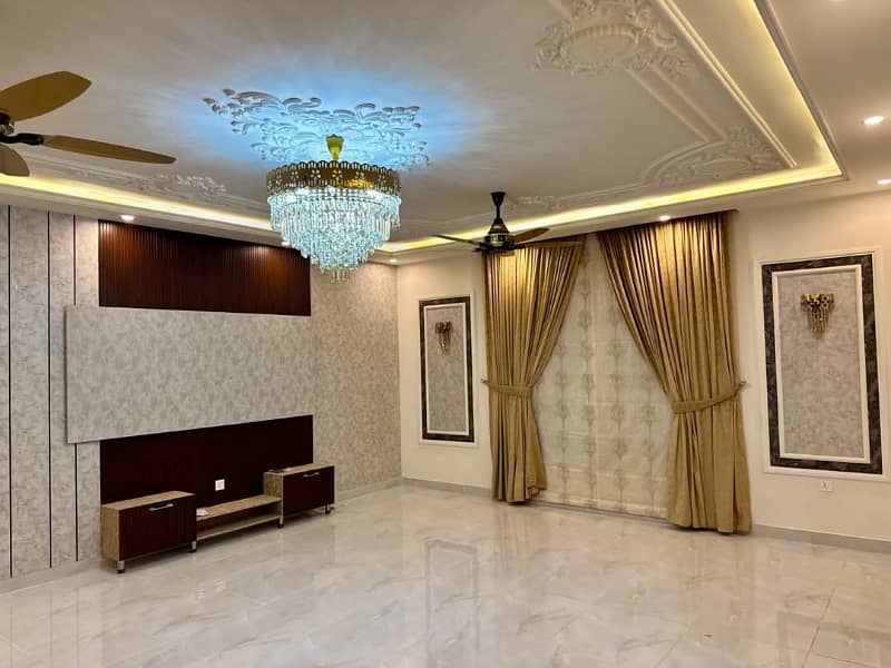 Most Beautiful 1 Kanal House For Sale 18