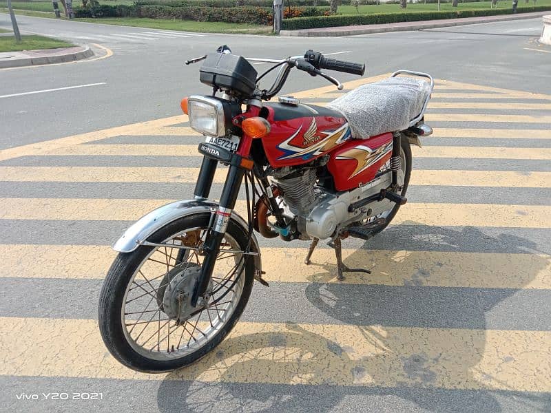 Lush Honda 125 urgent Sale Call 0300/2323/822 4