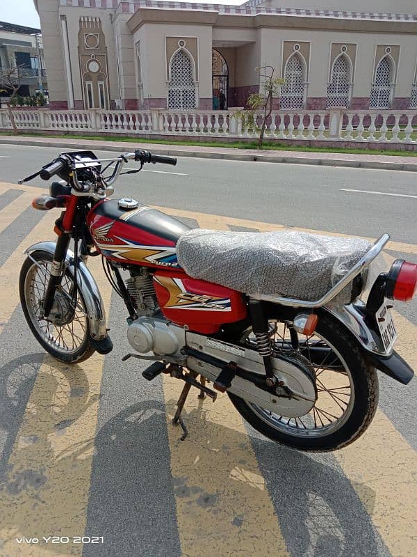 Lush Honda 125 urgent Sale Call 0300/2323/822 6