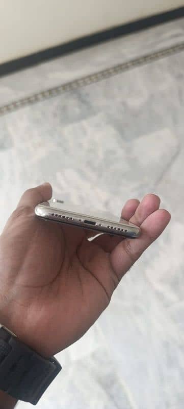 iPhone X | 256GB 4