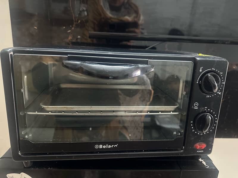 almost new electric stove for sale 0