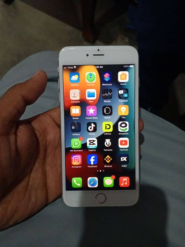 jist like new condition iphone 6S plus 0