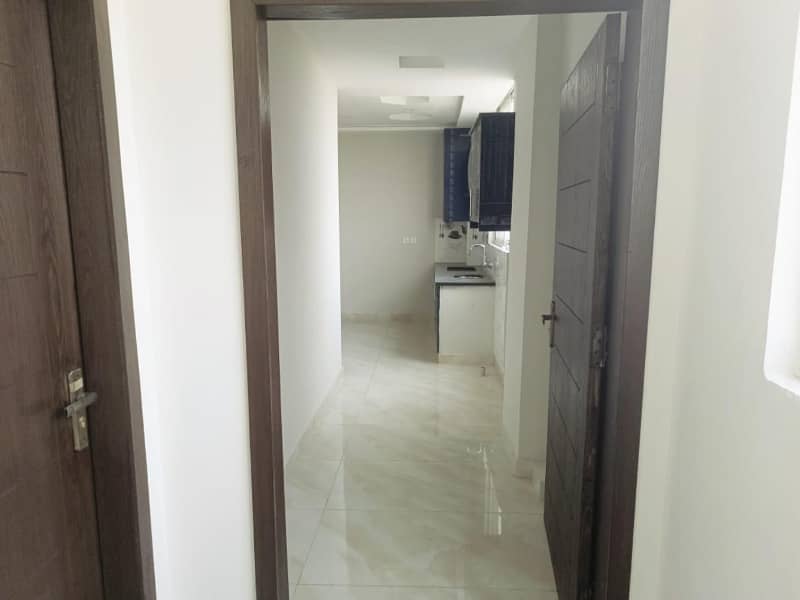 1 BEDROOM BRAND NEW APARTMENT FOR SALE IN BAHRIA TOWN LAHORE 2