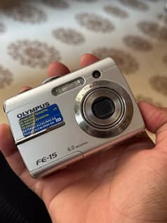 Olympus Vintage FE-15 with Batteries and Charger