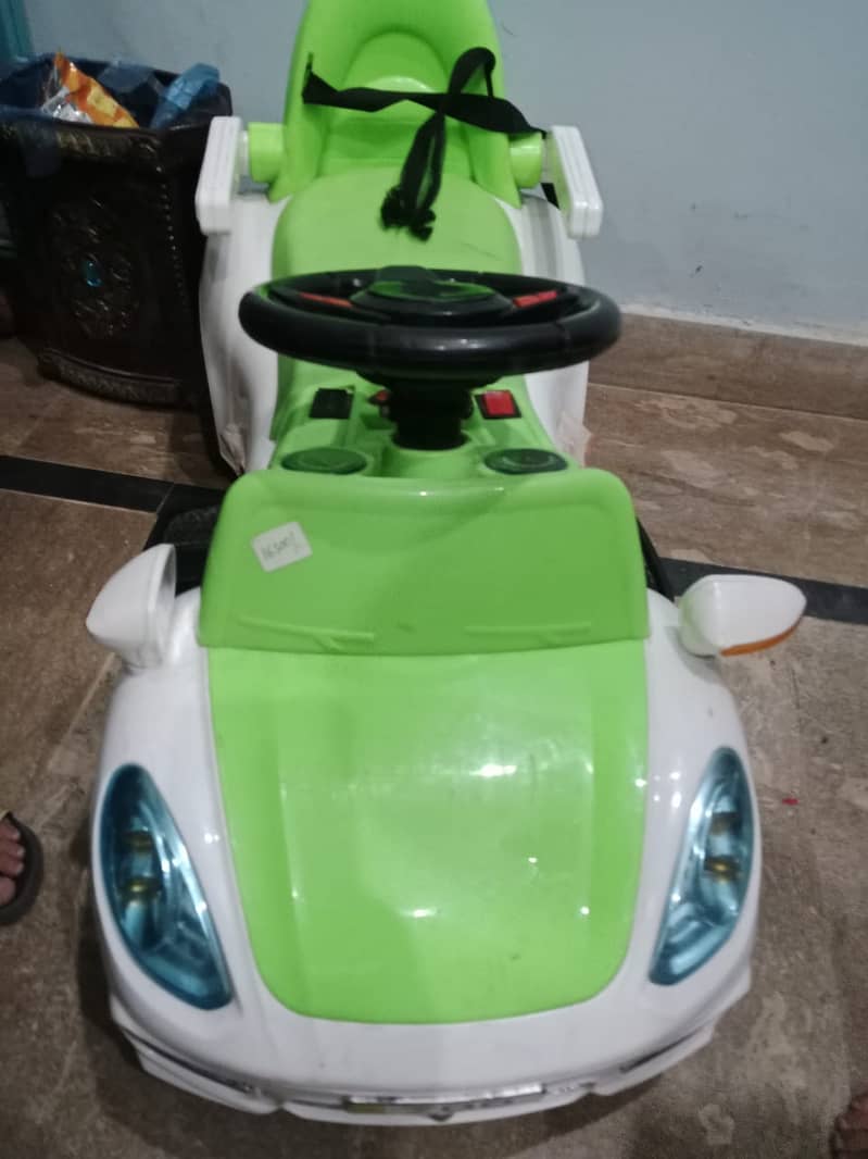 Kids car battery operated with charger 1