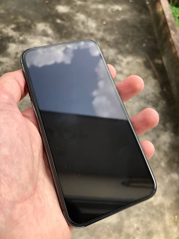 iPhone 11 Pro 256GB Dual PTA Approved – Immaculate Condition 1