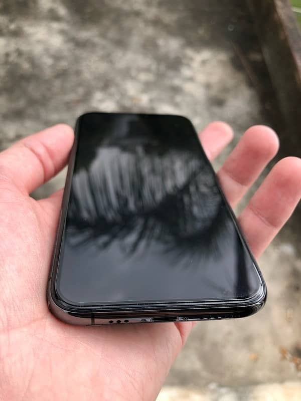 iPhone 11 Pro 256GB Dual PTA Approved – Immaculate Condition 2