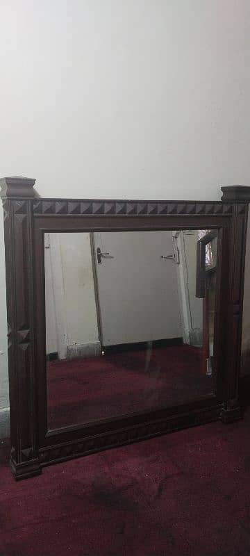 Dressing Table with Mirror for sale 1