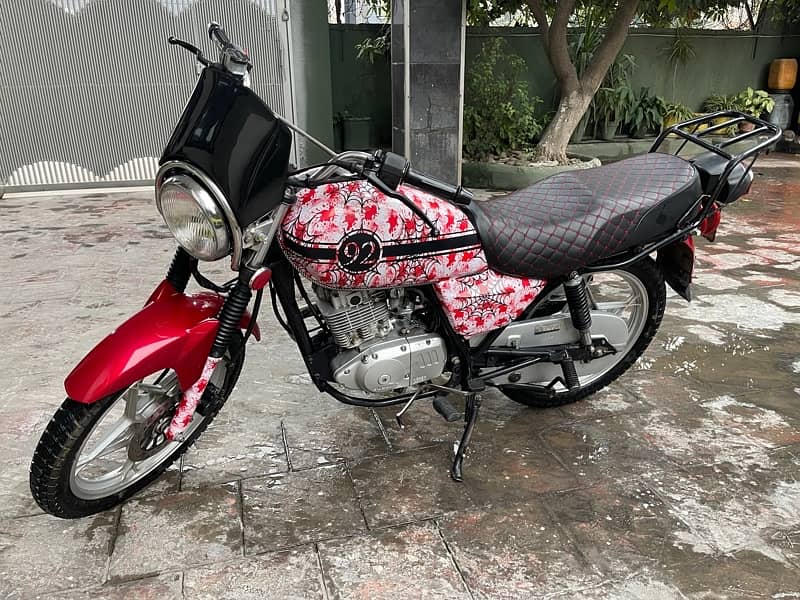 Suzuki gs 150 SE Like New 2