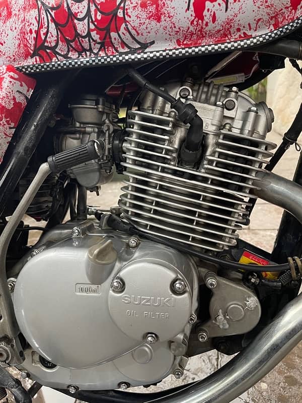 Suzuki gs 150 SE Like New 17