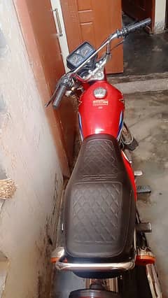 Honda 125 new bike 10/10