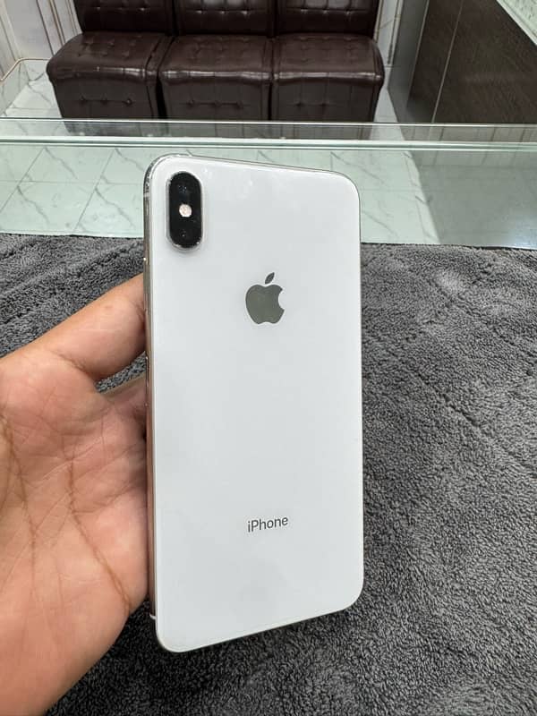 iphone xsmax 256gb 83% Bettrey 1