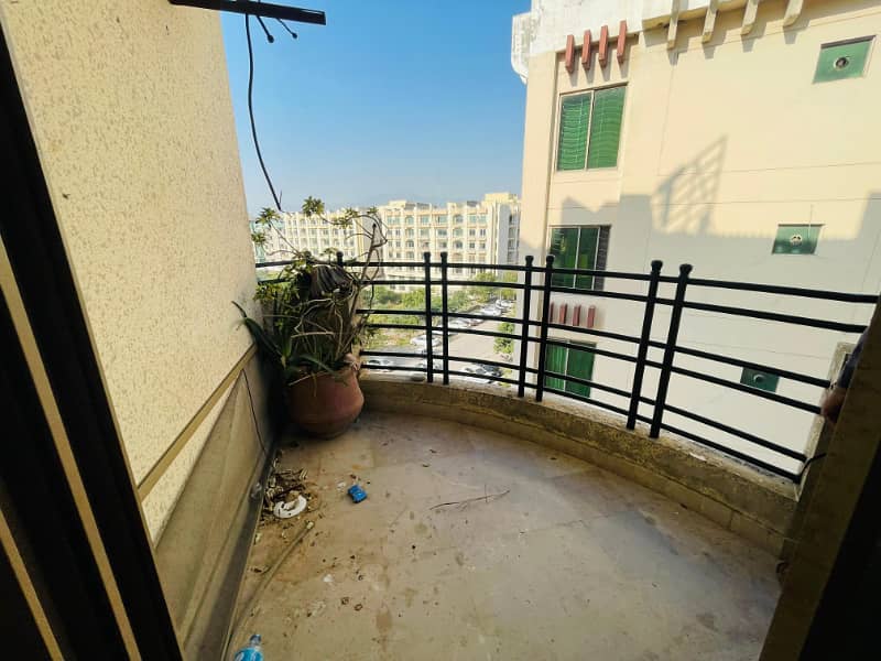 F-11 Markaz 3 Bed Unfurnished Flat Available For Rent in Tariq Heights 4