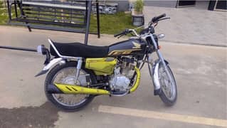 Urgent sale Honda 125 self start like a new bike