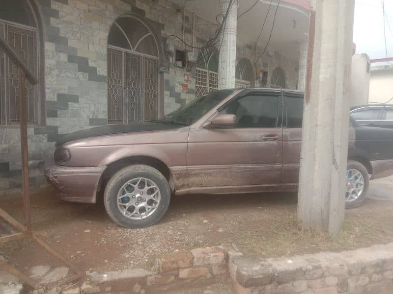 Nissan Sunny 1992 4