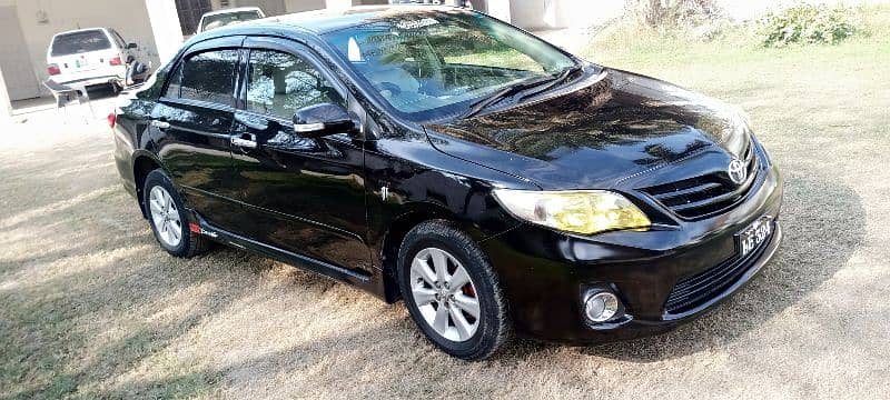 Toyota Corolla Altis 2011 4