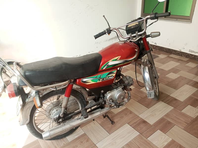 Honda CD 70 2011 4