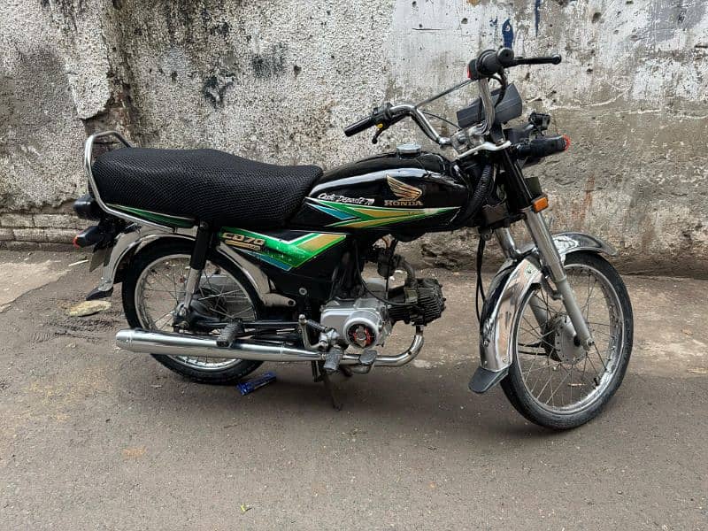 Honda CD 70 2013 model first hand total original 100% 2