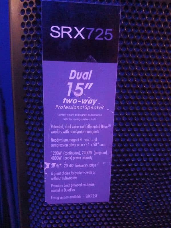 Sp 4 speakers JBL with 12 chennal powerd Mixer Sirf Studio me use howe 5