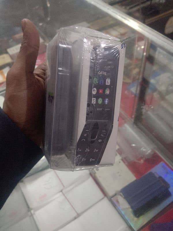 Nokia 2720flip dual sim box pack 3
