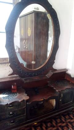 Bed & Dressing Table