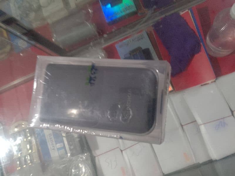 Nokia 2720flip dual sim box pack 3