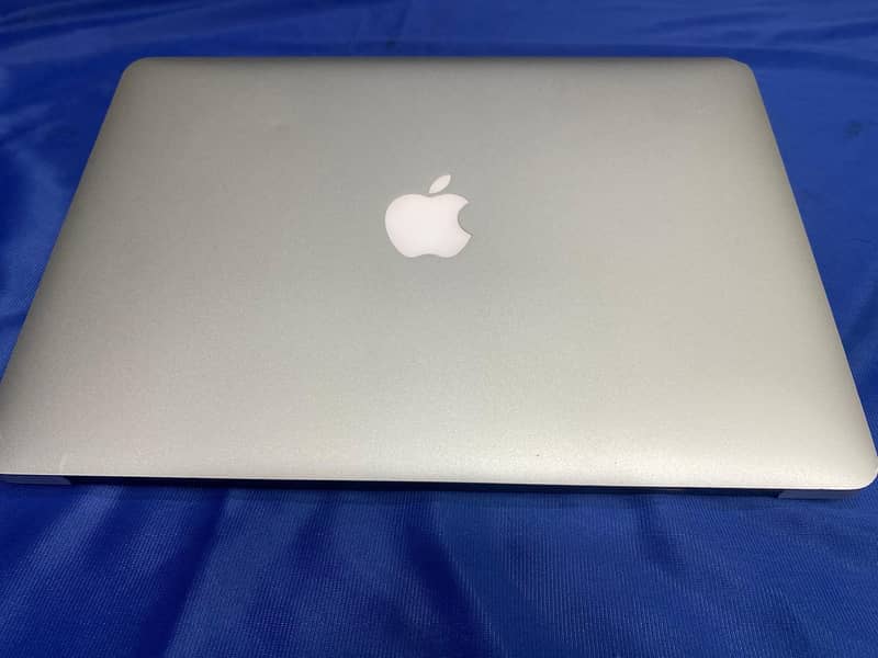 Apple MacBook Air 13-inch (2017) – Excellent Condition 8