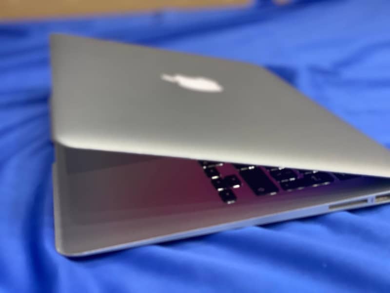 Apple MacBook Air 13-inch (2017) – Excellent Condition 10