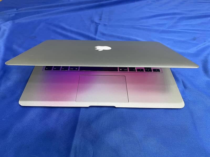 Apple MacBook Air 13-inch (2017) – Excellent Condition 14