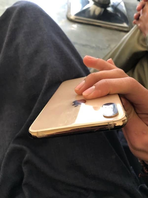 iphone xs max 1