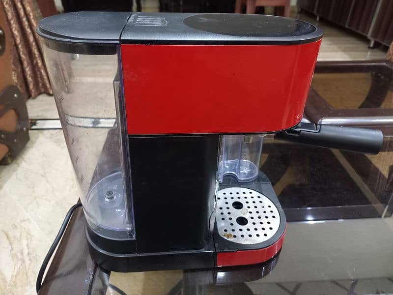 Imported Coffee Machine | 0*3*0*4 / 0"6"8"9"2"6"1 2