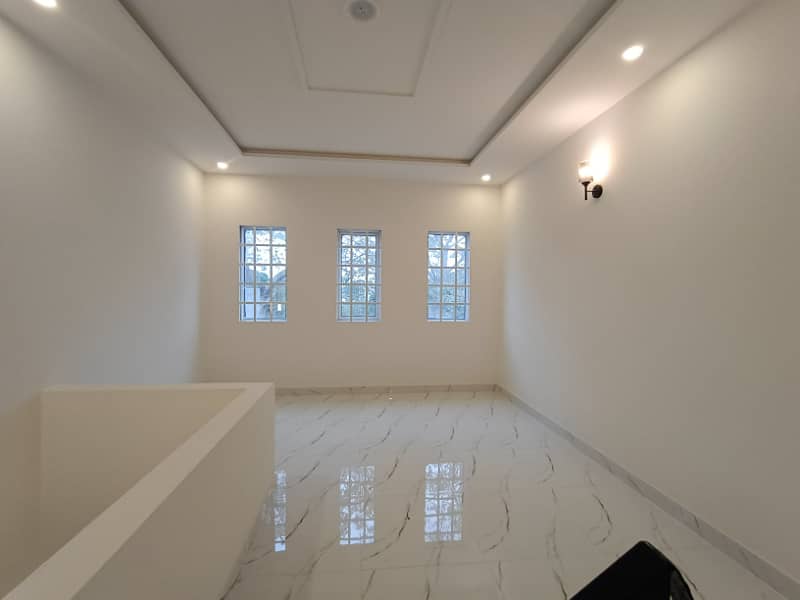 5 Marla Brand New Beautiful or Spanish House Near Emporium Mall Solid Construction A+++ Gated Area Near Park Market And Mosque Near to Main Bouleward 45