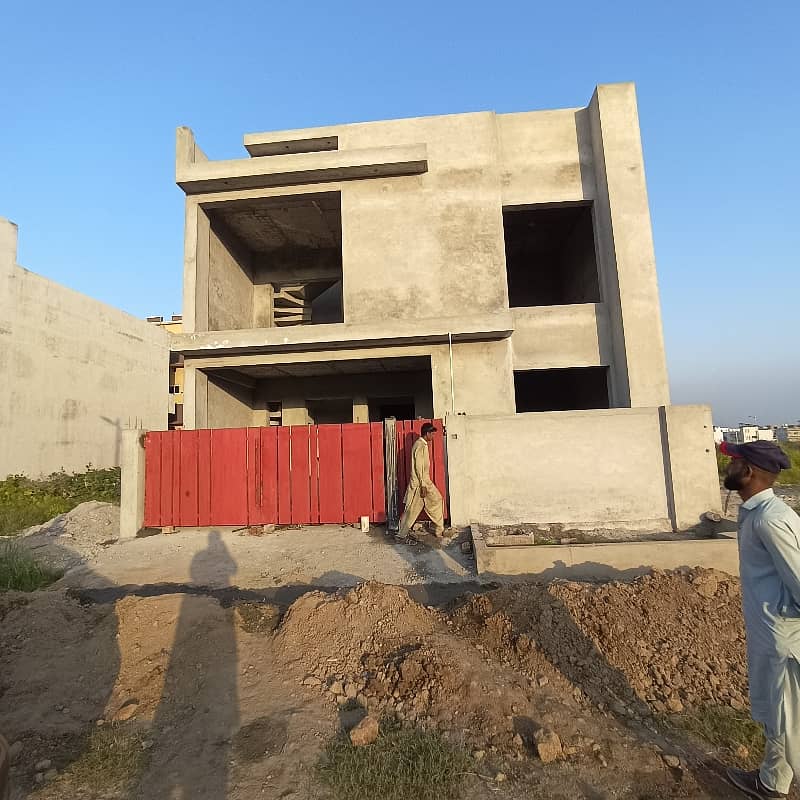 30x60 Grey Structure House In D Block 0