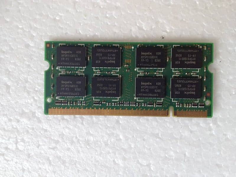 2 Pieces Hynix 2gb DDR2 667MHz Ram 1