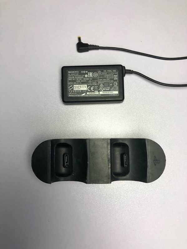 PS4 DualShock 4 charging station 1