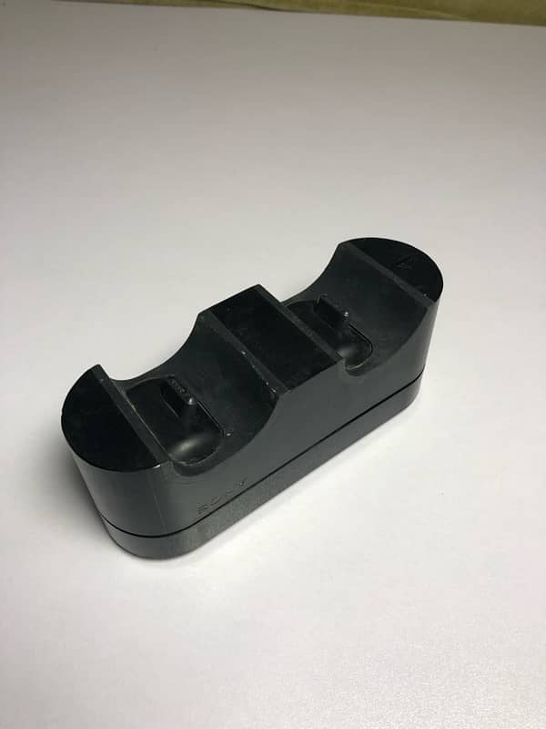 PS4 DualShock 4 charging station 2