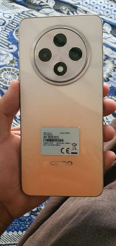 Oppo Reno 12F 1