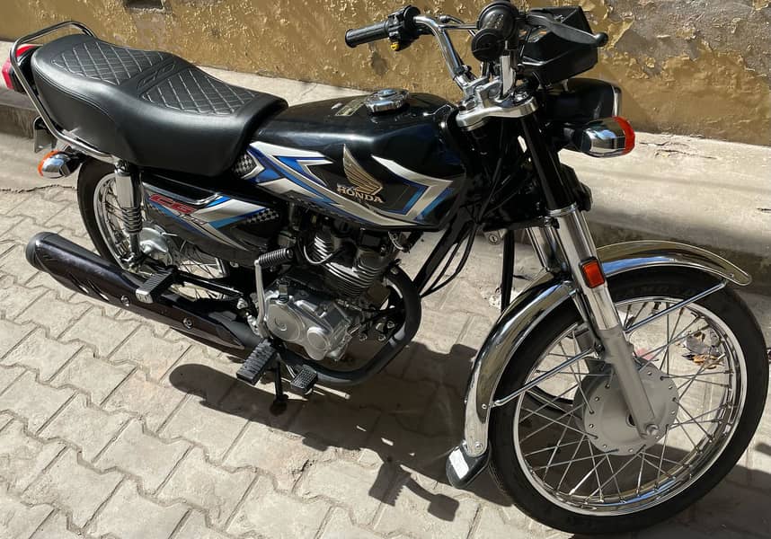 Honda CG 125 almost new for sale urgent 0