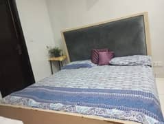 Queen Size Bed for Sale – Great Condition!