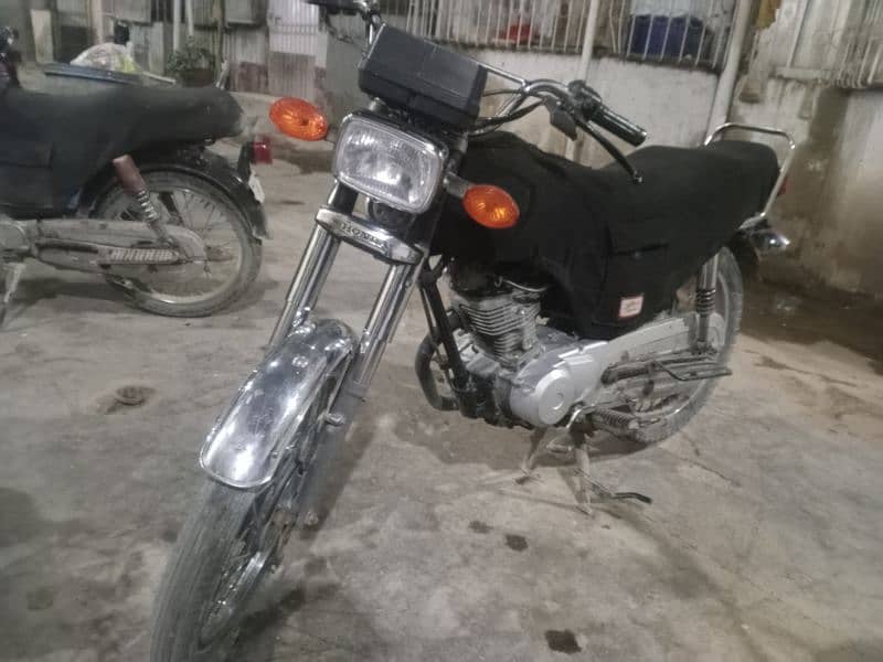 Crown 125 All Work Done Karachi Number urgent sell 0